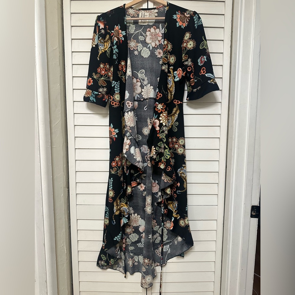 Haute Project Los Angeles Black Floral Wrap Asymmetrical Robe Sz L